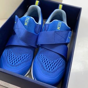 Slightly used Tiem Cycling Shoes. US Size 7.5, color "Hyper Blue"